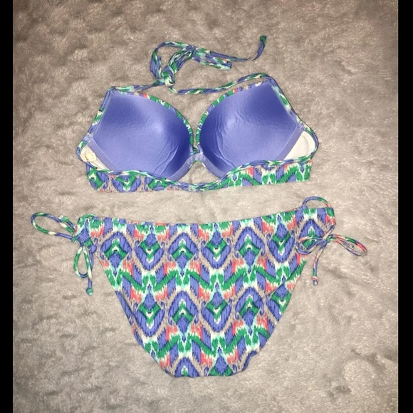 Bikini Set - Picture 2 of 2